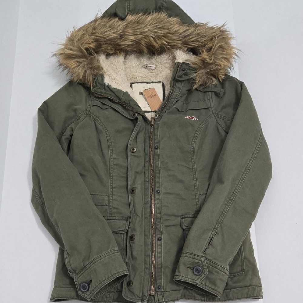 Hollister Olive Green Coat With Sherpa Lining And Fur Hood - Size S womens NWT - Picture 3 of 9